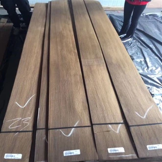 قشرة رماد بيضاء مدخنة